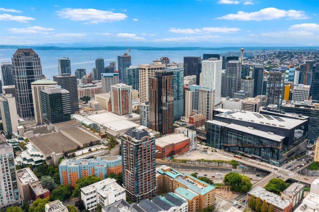 Photo of 1420 Terry Avenue #807, Seattle, WA 98101 (MLS # 2150967)