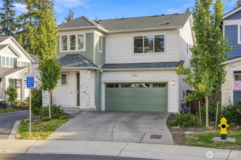 Photo of 6224 206th Place SW Pl, Lynnwood, WA 98036 (MLS # 2588569)