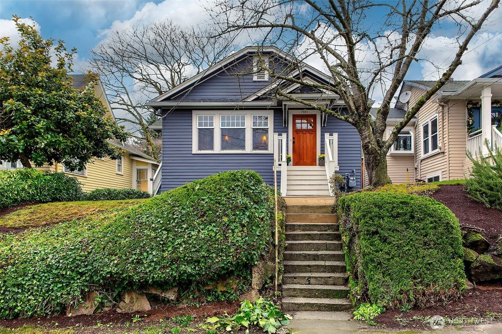 Photo of 7821 11th Avenue NE, Seattle, WA 98115 (MLS # 2473208)