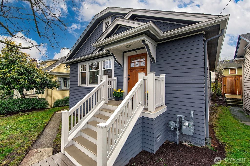 Photo of 7821 11th Avenue NE, Seattle, WA 98115 (MLS # 2473208)