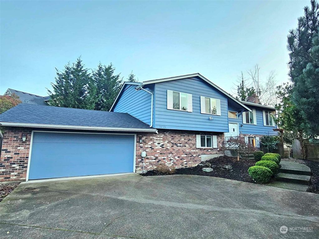 Photo of 11721 SE 249th Street, Kent, WA 98030 (MLS # 2314269)