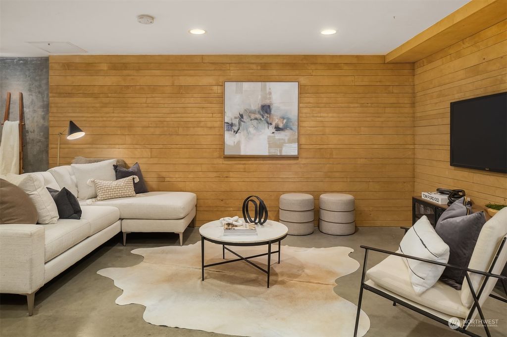 Photo of 810 Taylor Avenue N #21, Seattle, WA 98109 (MLS # 2151204)