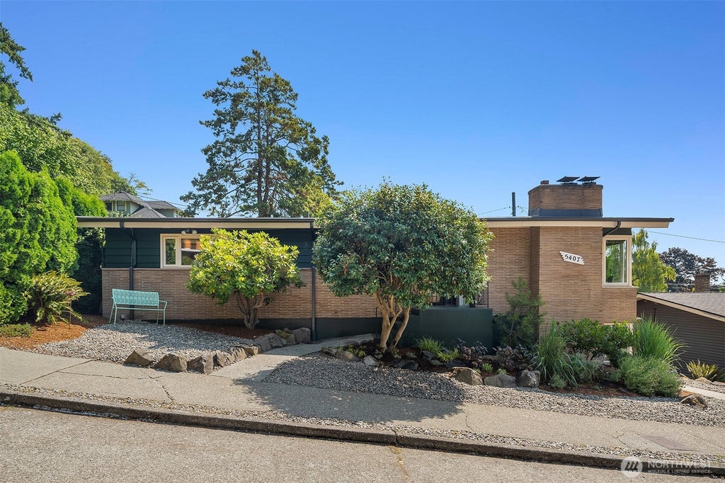 Photo of 5407 SW Beach Drive Terrace, Seattle, WA 98116 (MLS # 2566395)