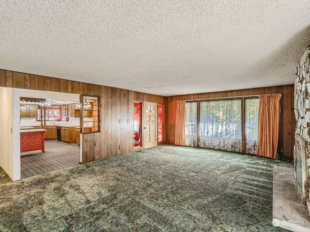 Photo of 14405 260th Avenue SE, Issaquah, WA 98027 (MLS # 2009272)