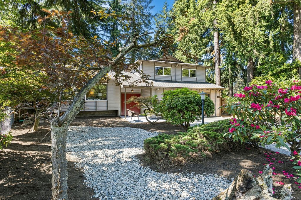 Photo of 109 NW 178th Street, Shoreline, WA 98177 (MLS # 2075980)