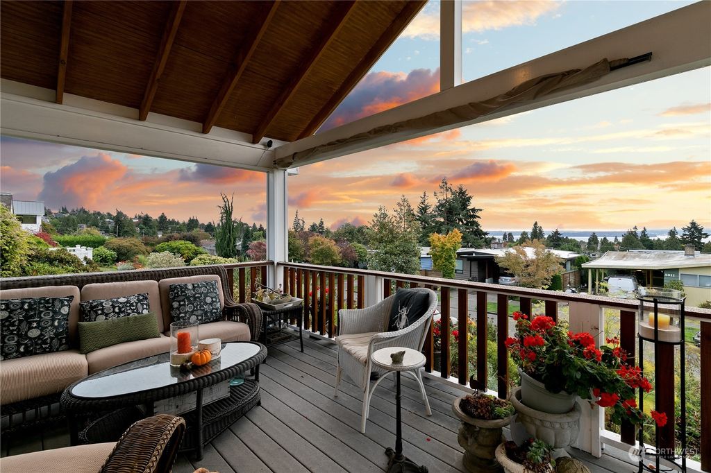 Photo of 5910 36th Avenue SW, Seattle, WA 98126 (MLS # 2294950)