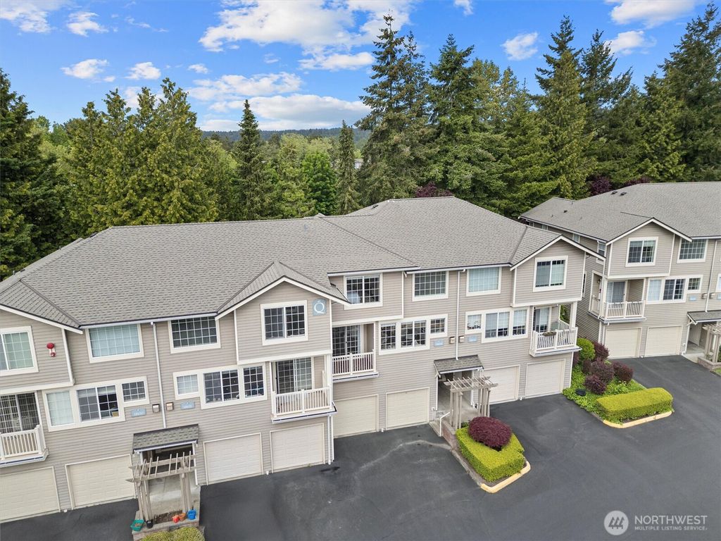 Photo of 18634 NE 57th Way, Redmond, WA 98052 (MLS # 2373725)