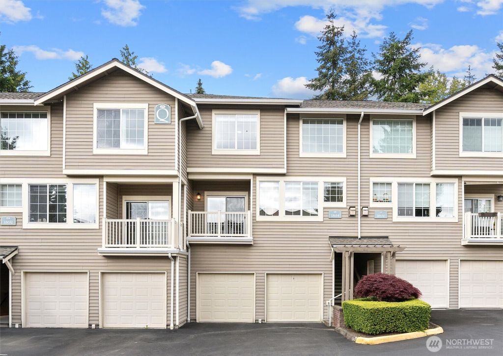 Photo of 18634 NE 57th Way, Redmond, WA 98052 (MLS # 2373725)