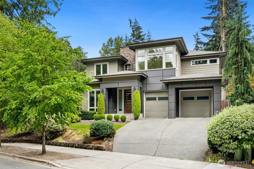 Photo of 10034 Slater Avenue NE, Kirkland, WA 98033 (MLS # 2589565)
