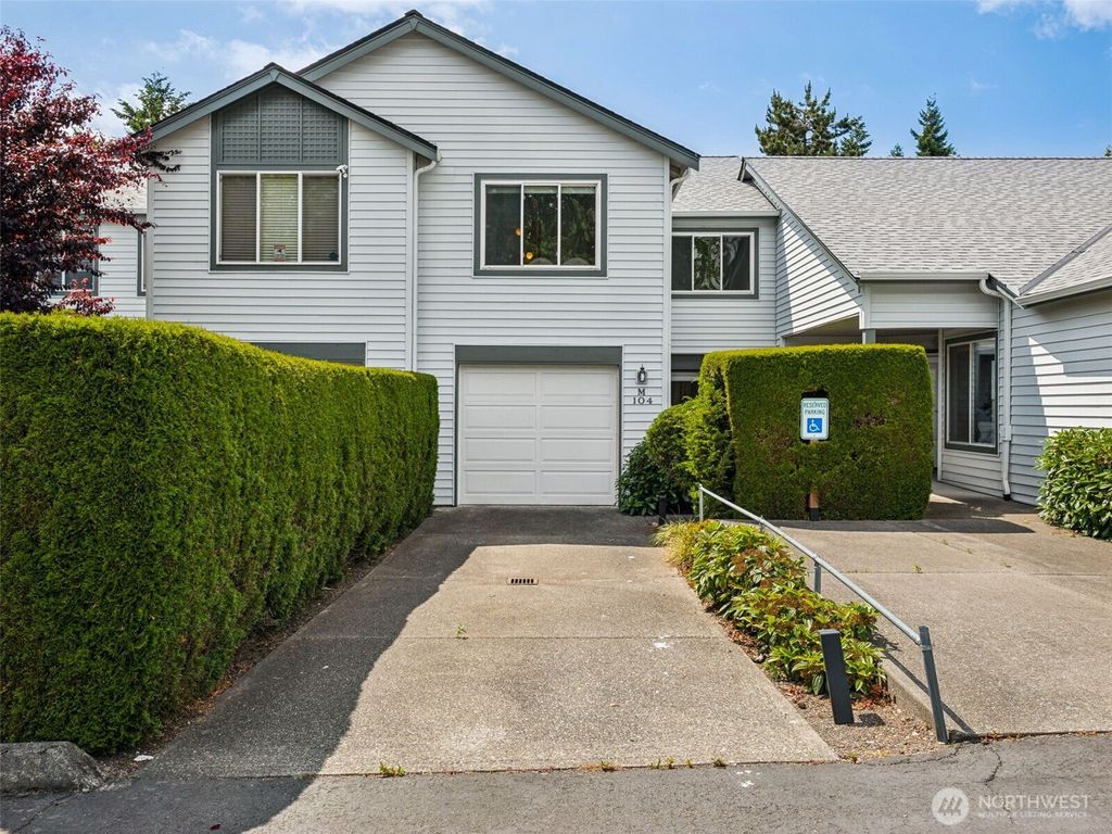 Photo of 23501 112th Avenue SE #M104, Kent, WA 98031 (MLS # 2387006)