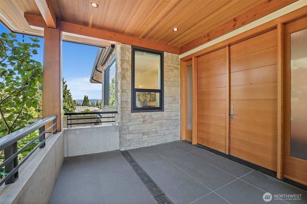 Photo of 9120 NE 25th Place, Clyde Hill, WA 98004 (MLS # 2377948)