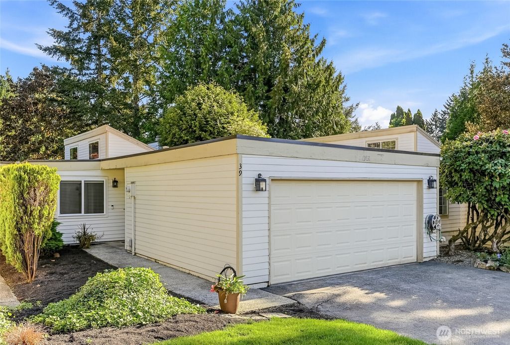 Photo of 13731 SE 258th Place #39, Kent, WA 98042 (MLS # 2523502)