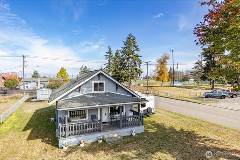 Photo of 1403 W 8th Street, Port Angeles, WA 98363 (MLS # 2441507)