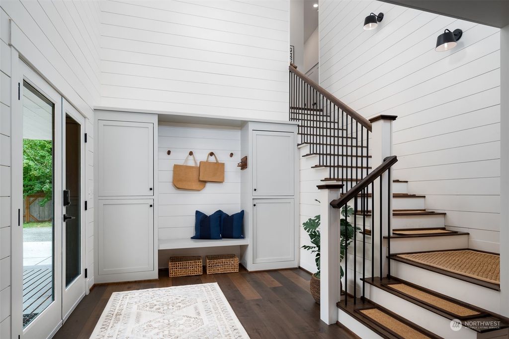 Photo of 3026 NE 195th Street, Lake Forest Park, WA 98155 (MLS # 2280128)