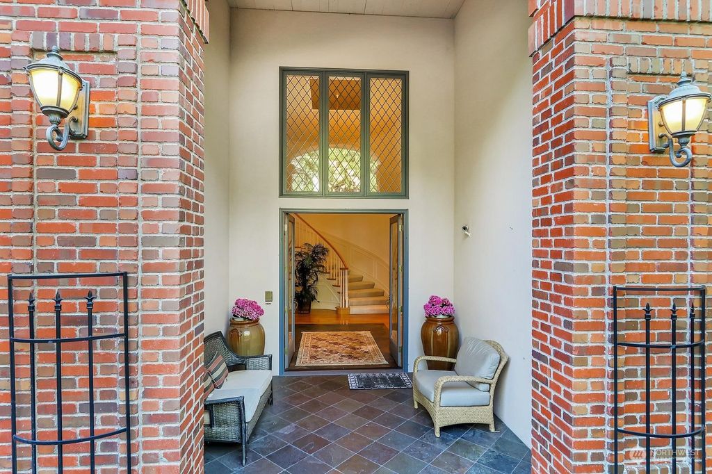 Photo of 6177 162nd Place SE, Bellevue, WA 98006 (MLS # 2262591)