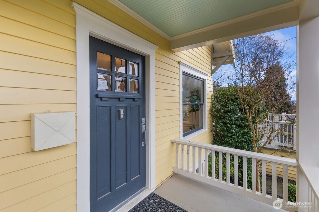 Photo of 6032 31st Street NE, Seattle, WA 98115 (MLS # 2480782)