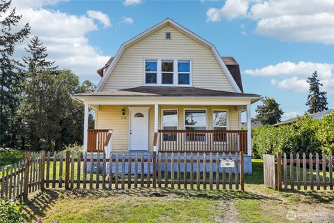 Photo of 3110 S Washington Street, Tacoma, WA 98409 (MLS # 2513520)