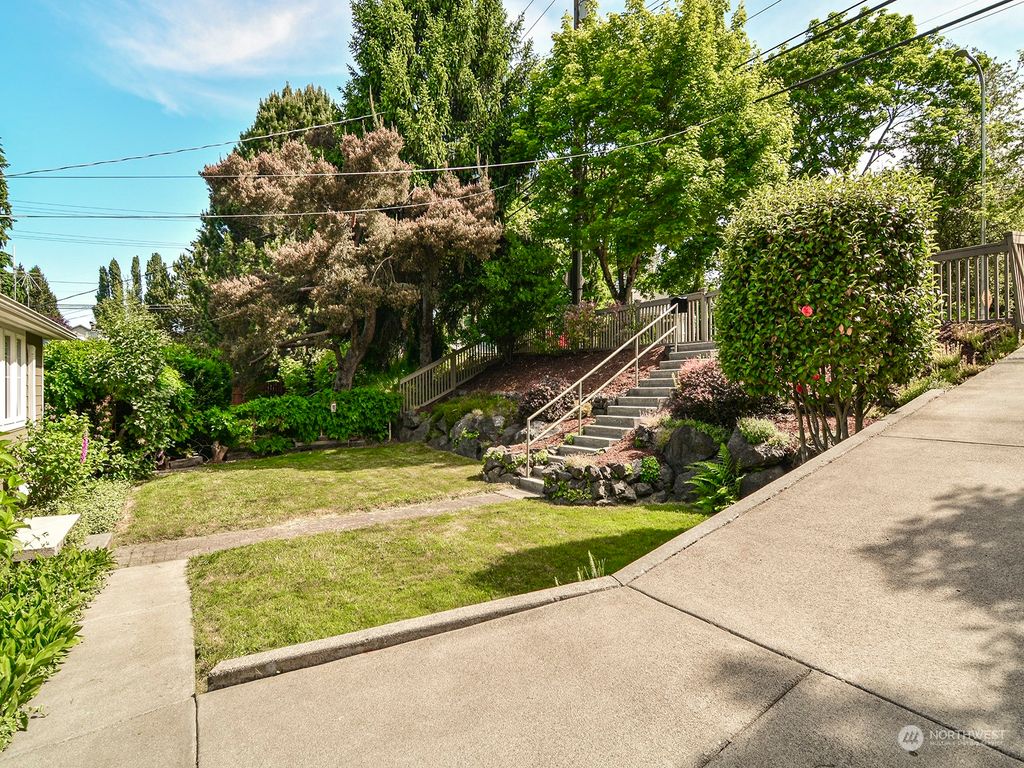 Photo of 7115 16th Avenue SW, Seattle, WA 98106 (MLS # 2077449)