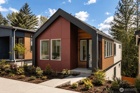 Photo of 4027 Aberdeen Way NE, Renton, WA 98056 (MLS # 2500993)