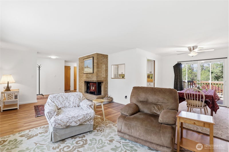3961 NW Country Lane