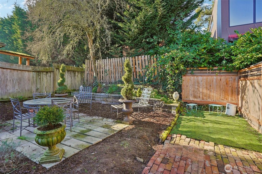 Photo of 1113 33rd Avenue S, Seattle, WA 98144 (MLS # 2467820)