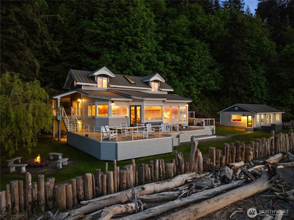 Photo of 3364 Bultman Lane, Oak Harbor, WA 98277 (MLS # 2539910)