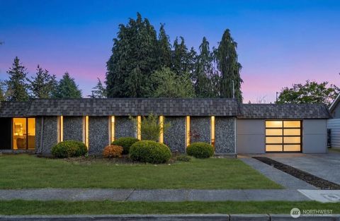 Photo of 1220 25th Street SE, Auburn, WA 98002 (MLS # 2523738)