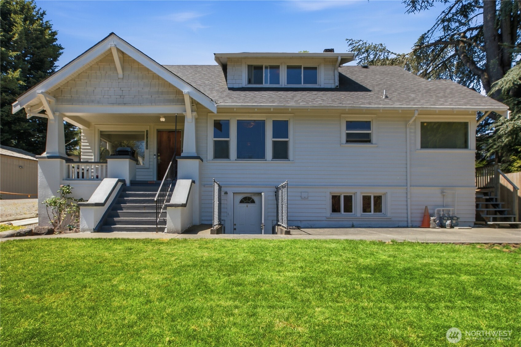 13025 Ambaum Boulevard SW