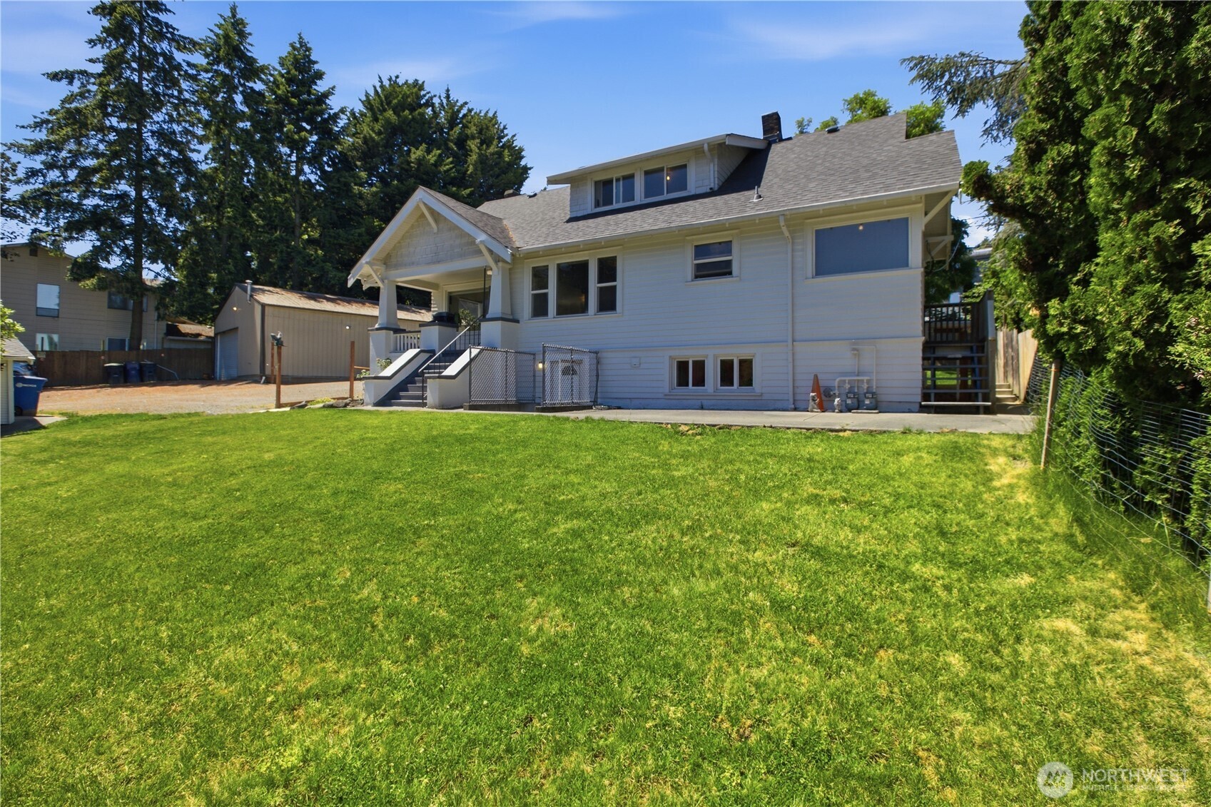 13025 Ambaum Boulevard SW