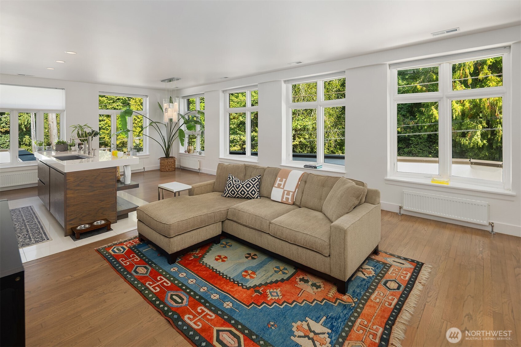 2809 S Mount Rainier Drive 1