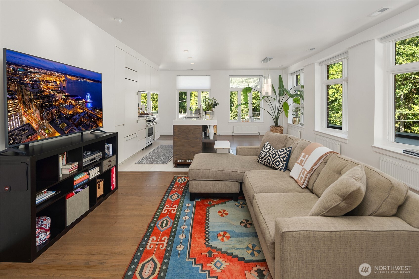 2809 S Mount Rainier Drive 1