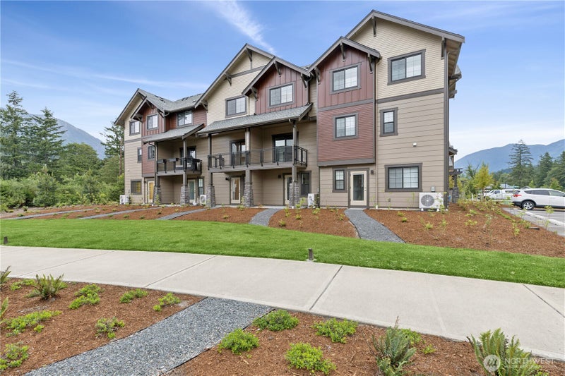 1191 Waterfall Way SE 1703