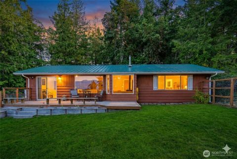 Photo of 71 Quinault Lp Loop, Port Townsend, WA 98368 (MLS # 2410150)