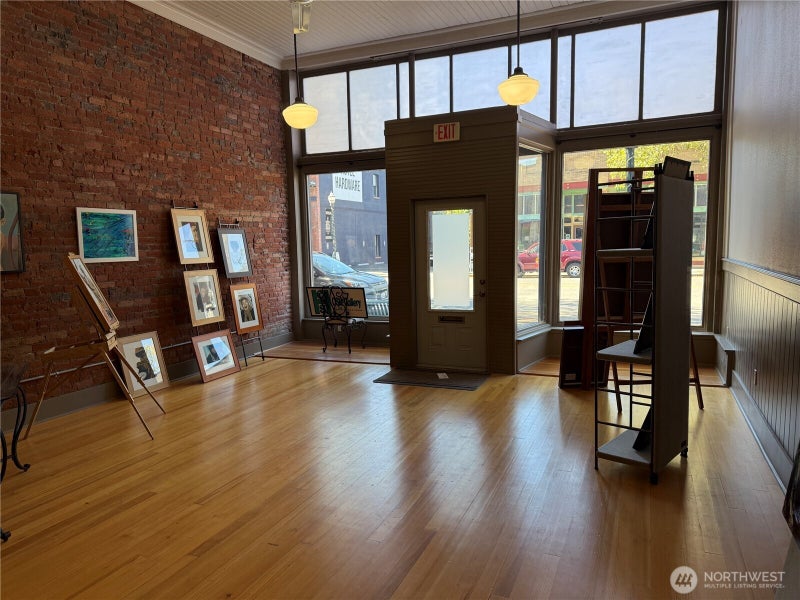 250 E Main Street