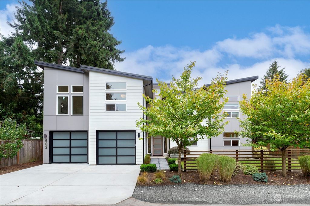 Photo of 602 Hubbard Rd, Lynnwood, WA 98036 (MLS # 2171749)