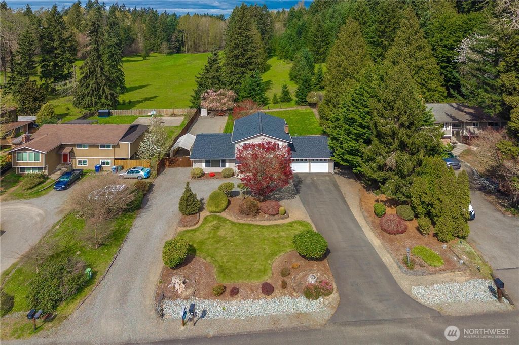 Photo of 8319 121st Street E, Puyallup, WA 98373 (MLS # 2506446)