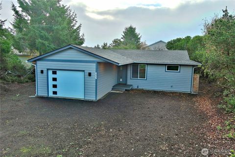 277 S Wynoochee Drive SW Ocean Shores WA 98569