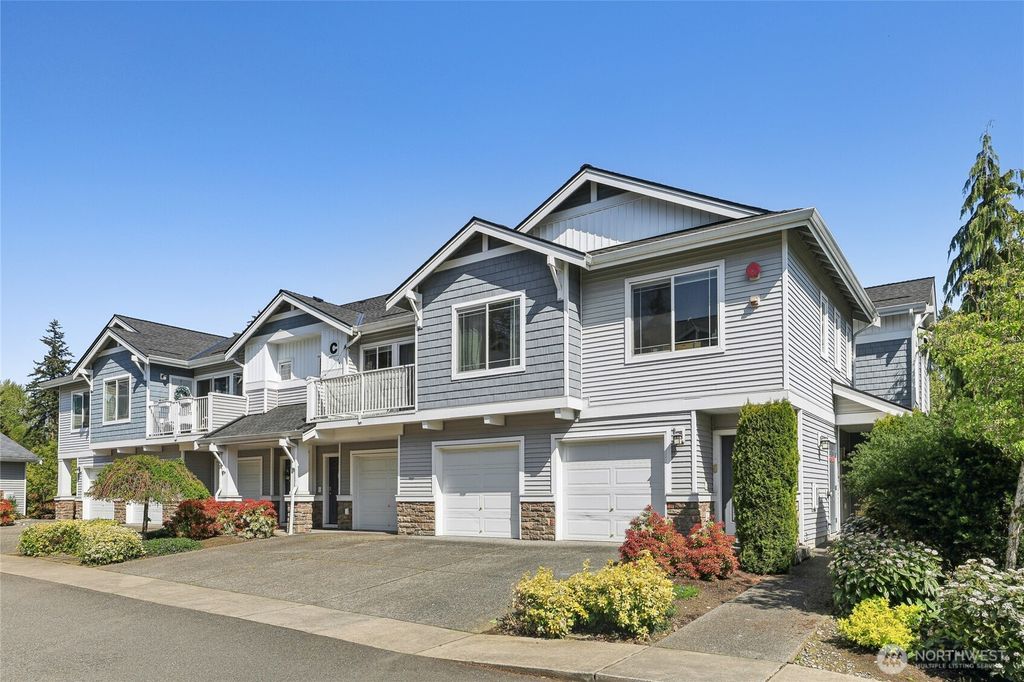 Photo of 15720 Manor Way #C5, Lynnwood, WA 98087 (MLS # 2368320)