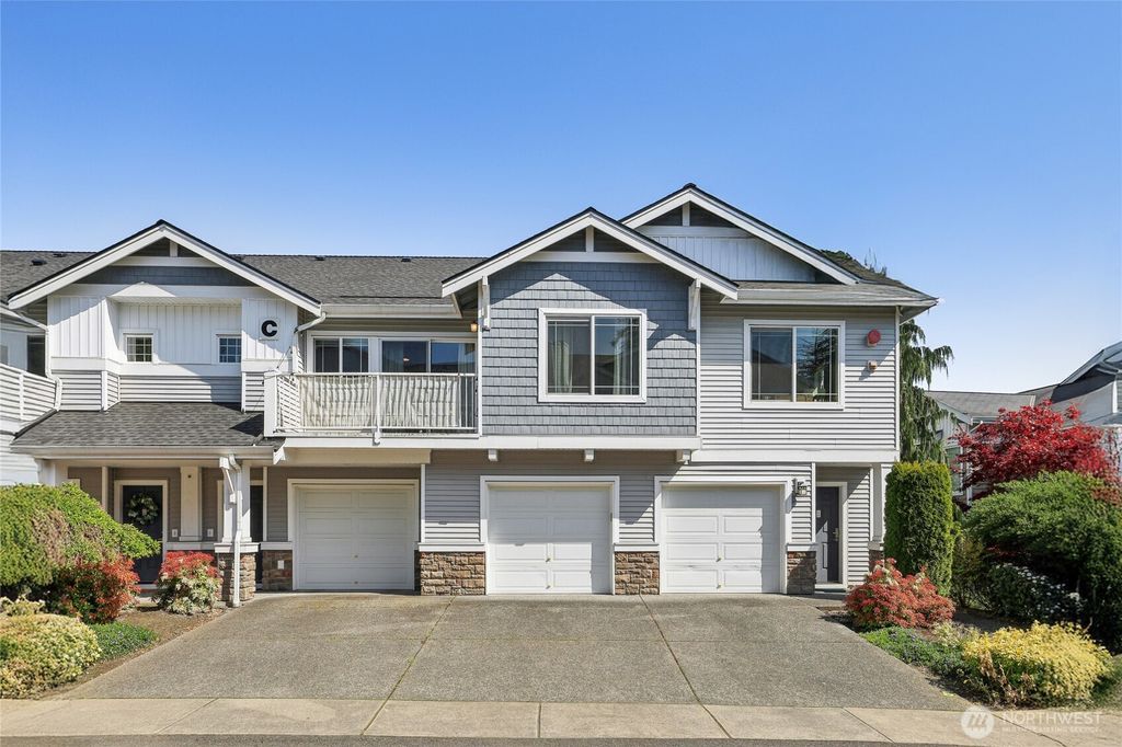 Photo of 15720 Manor Way #C5, Lynnwood, WA 98087 (MLS # 2368320)