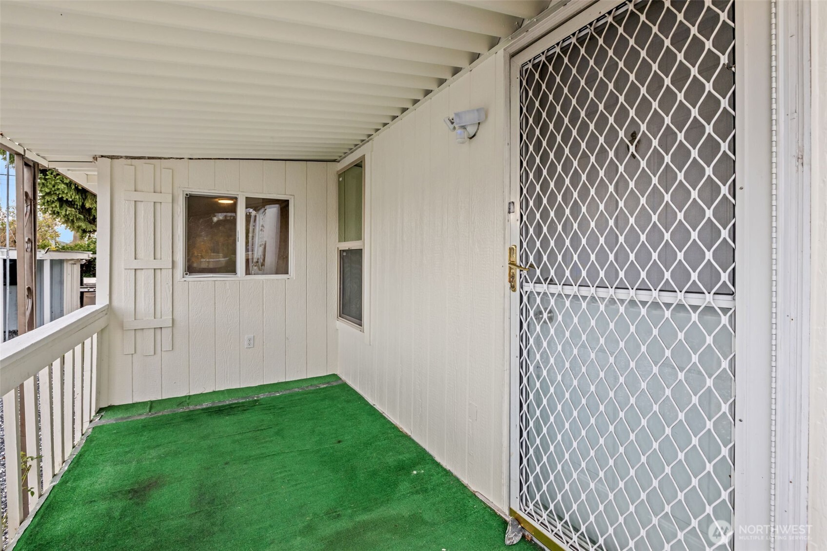 10302 Lakeview Avenue SW 42