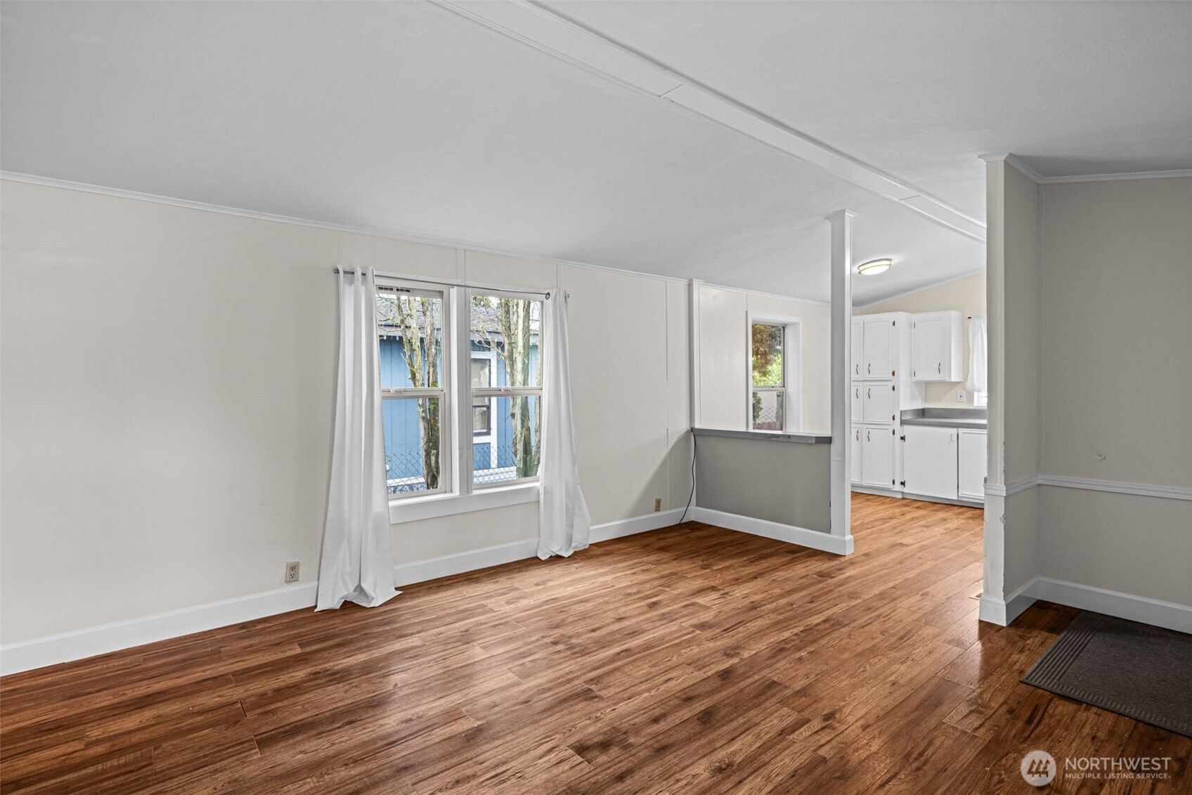 10302 Lakeview Avenue SW 42