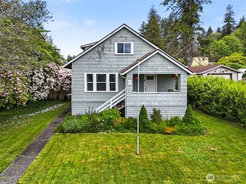 Photo of 1102 Tecumseh Street, Aberdeen, WA 98520 (MLS # 2514207)
