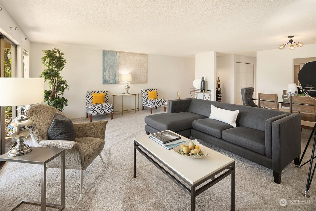 Photo of 2920 76th Avenue SE #109, Mercer Island, WA 98040 (MLS # 2030127)