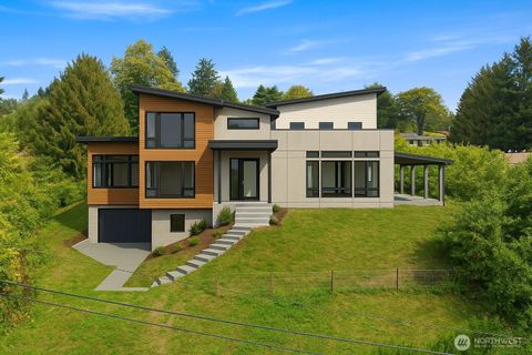 Photo of 7652 S 135th Street, Seattle, WA 98178 (MLS # 2444324)