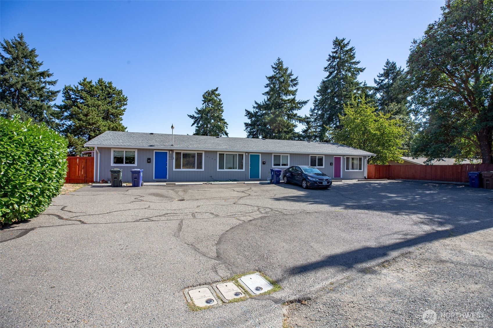 3729 Gunnison Street