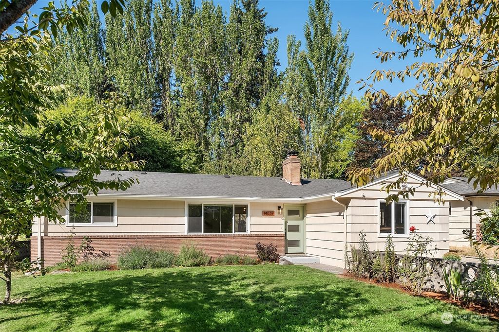 Photo of 14637 6th Avenue SW, Burien, WA 98166 (MLS # 2159291)
