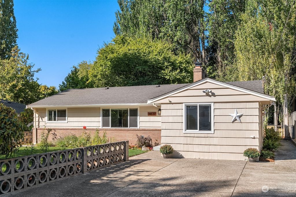 Photo of 14637 6th Avenue SW, Burien, WA 98166 (MLS # 2159291)