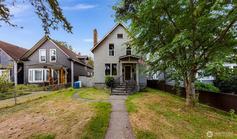Photo of 2118 Hoyt Avenue, Everett, WA 98201 (MLS # 2440471)