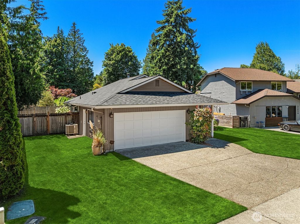 Photo of 22428 19th Avenue SE, Bothell, WA 98021 (MLS # 2405815)