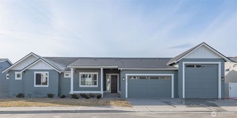 Photo of 644 S Juli Avenue, East Wenatchee, WA 98802 (MLS # 2476379)